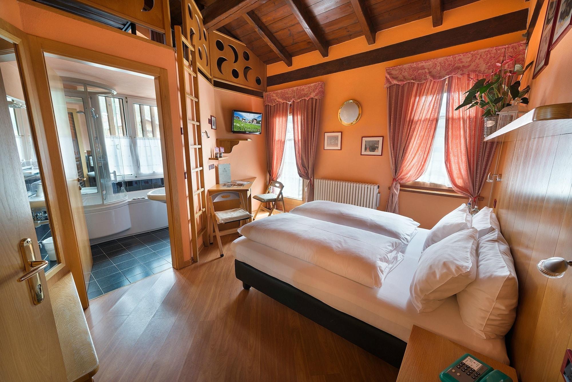 Hotel Astra Livigno Ngoại thất bức ảnh